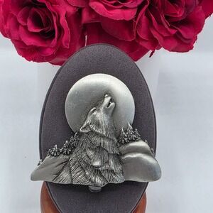 JJ Pewter Howling Wolf Moon Pin Brooch Vintage Wildlife Nature Scene Silver Tone